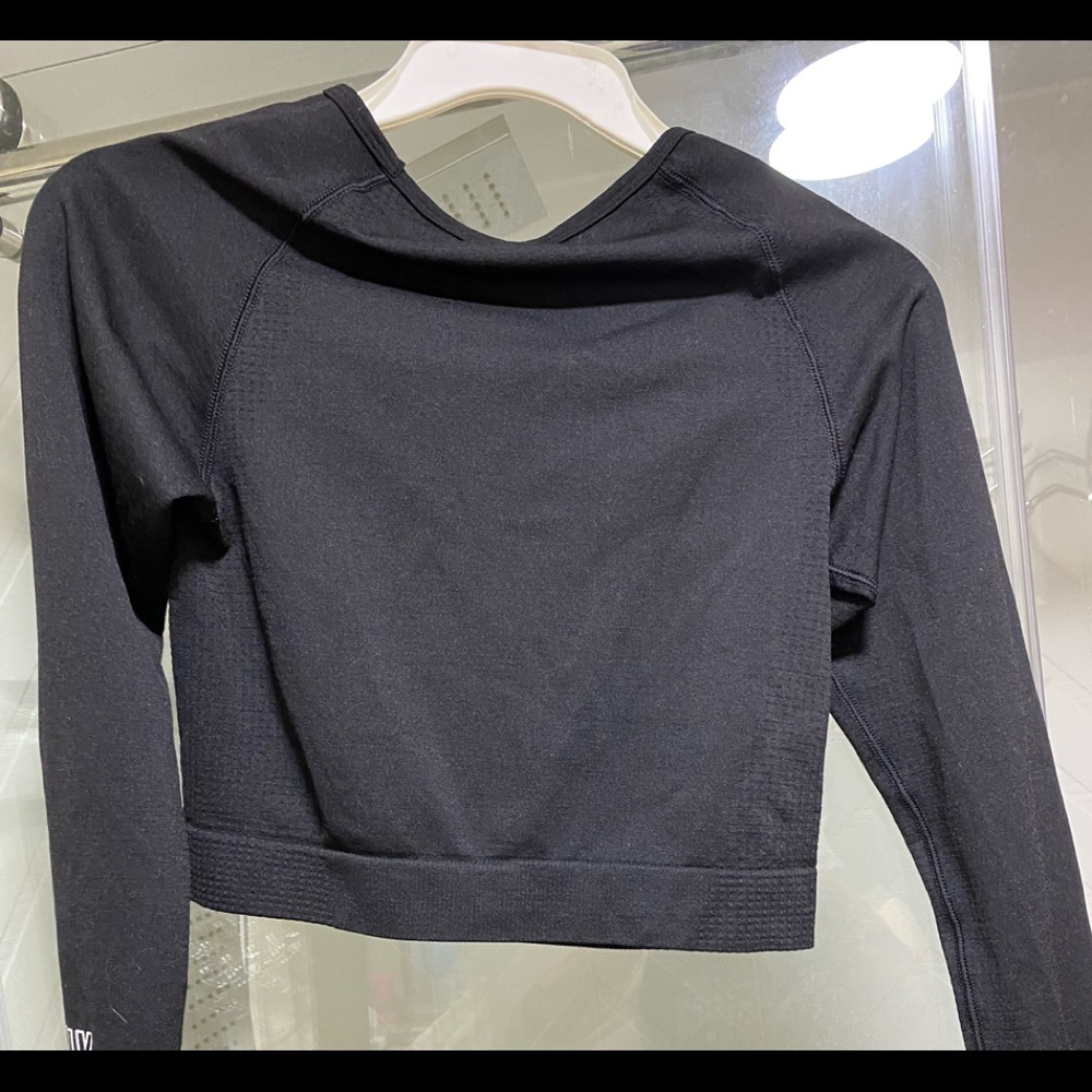 NWTO Victoria’s Secret Black Workout Crop Top